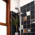 House Mola Galata 2*