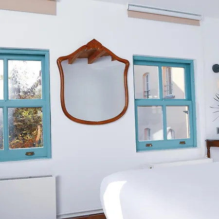 House Mola Galata 2*