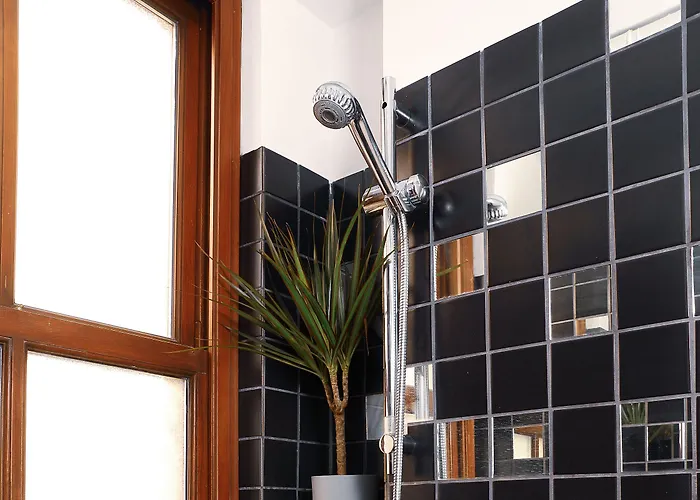 House Mola Galata 2*